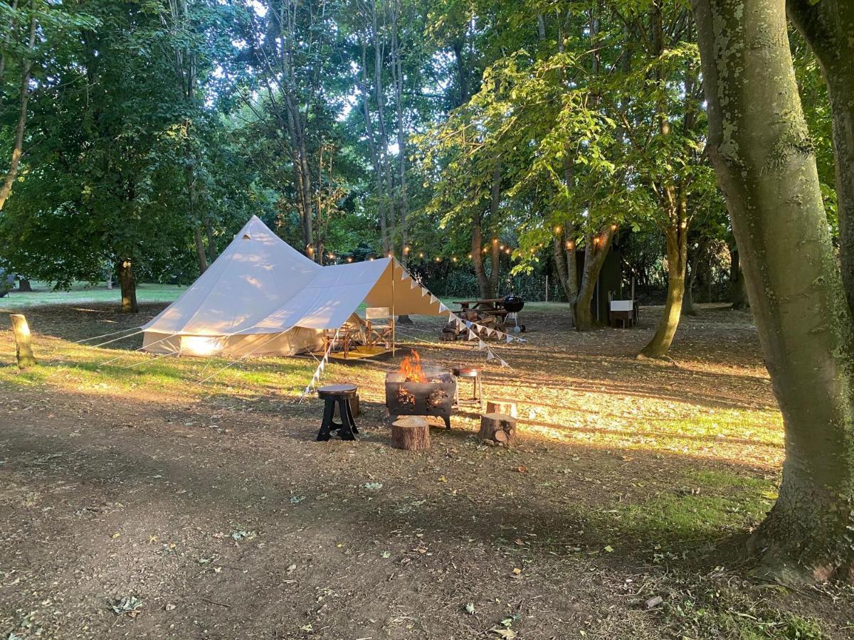 Eakley Manor Farm Glamping Hotel Newport Pagnell Exterior photo